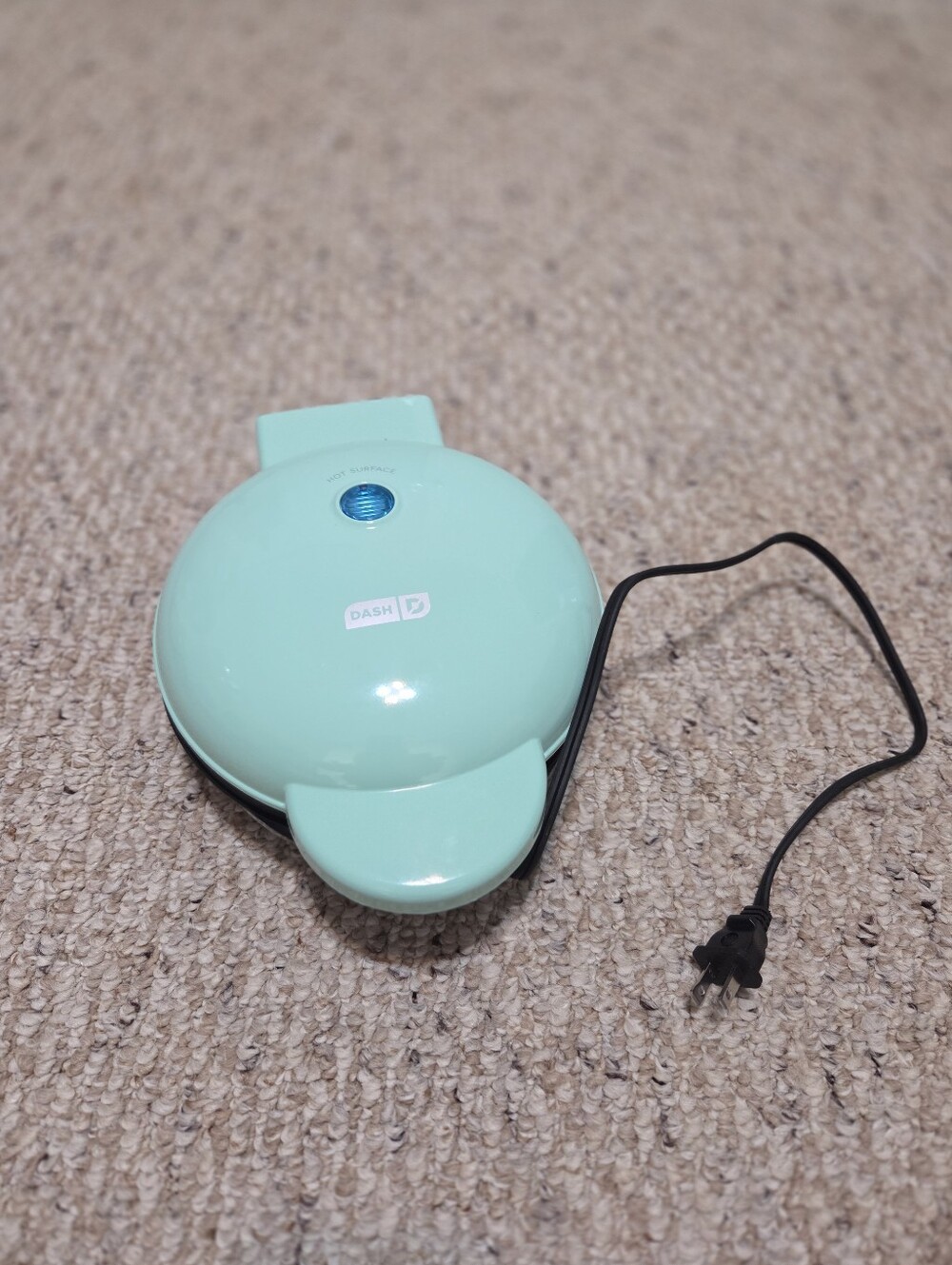 Dash Mini Donut Maker in Mint